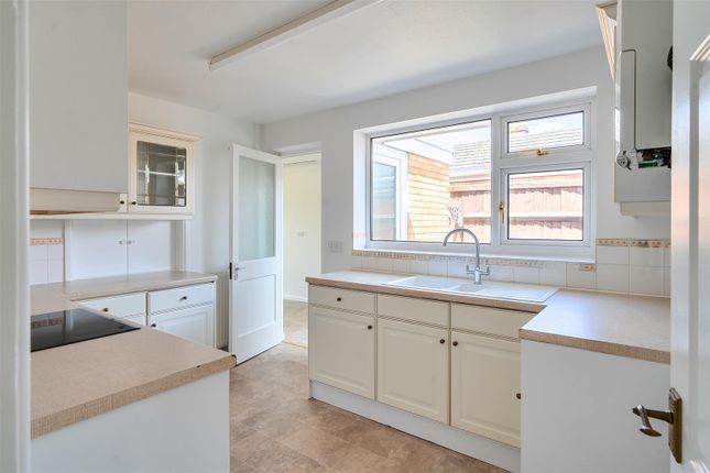 14, Evenlode Way, Bristol photo 4
