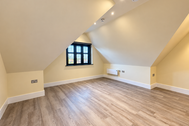 Carlyle Road, Ealing photo 5