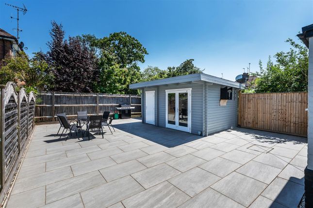 5, Westlands Way, Oxted photo 3