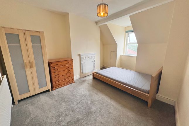 49a, Bristol photo 4