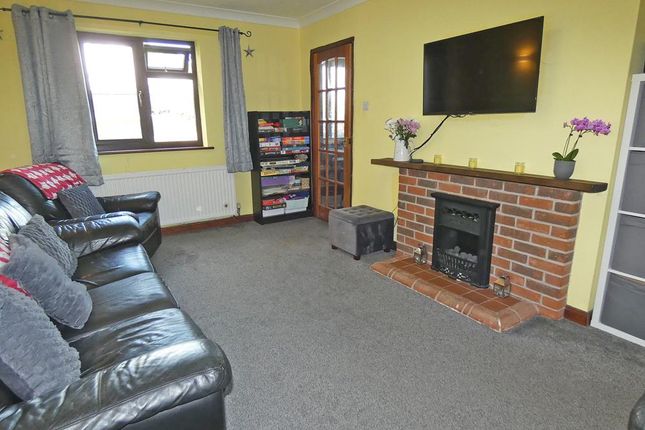 60, Victoria Road, Stowmarket photo 2