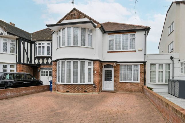 Baronsmede, Ealing photo 2