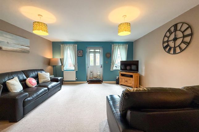 1, Eiger Close, Biddulph photo 3