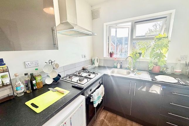 Flat 2, 201a, Headstone Lane, Harrow photo 4