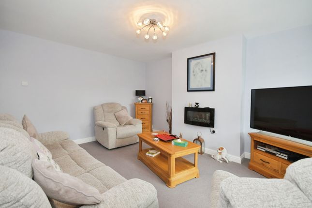 11A,, Central Drive, Derbyshire photo 4
