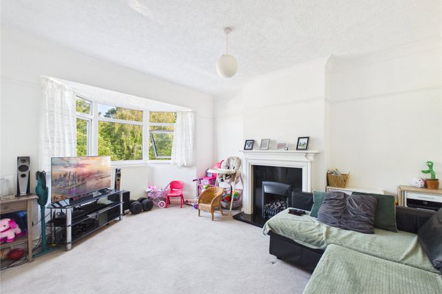 7, Thorntree Road, London photo 2
