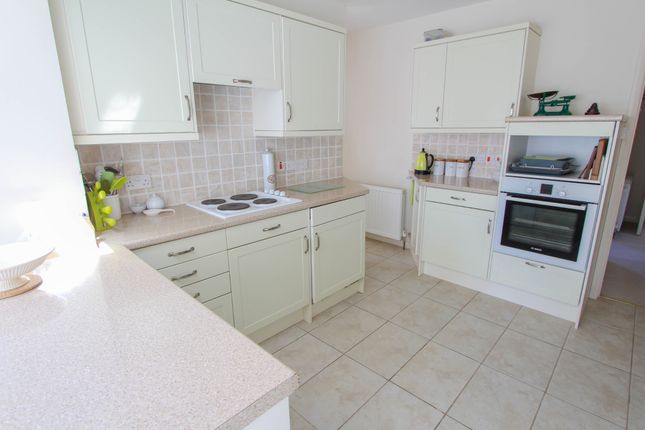 2 Dince Hill Close, Whimple, Exeter photo 4