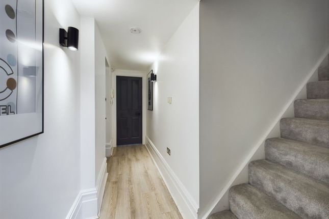 Flat for sale in Linnet Lane, Aigburth, Liverpool.