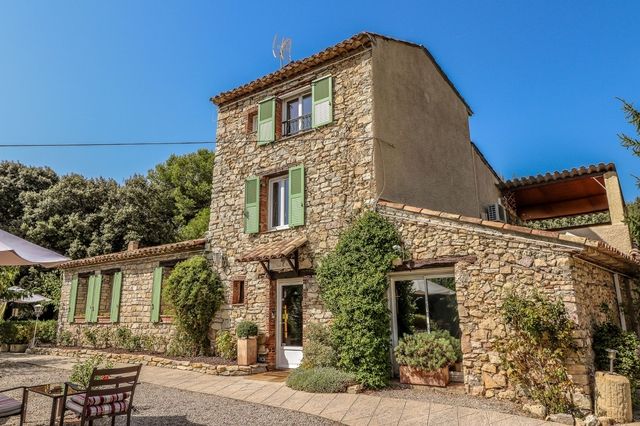 Villa for sale in Flayosc, Var Countryside (Fayence, Lorgues, Cotignac), Provence - Var