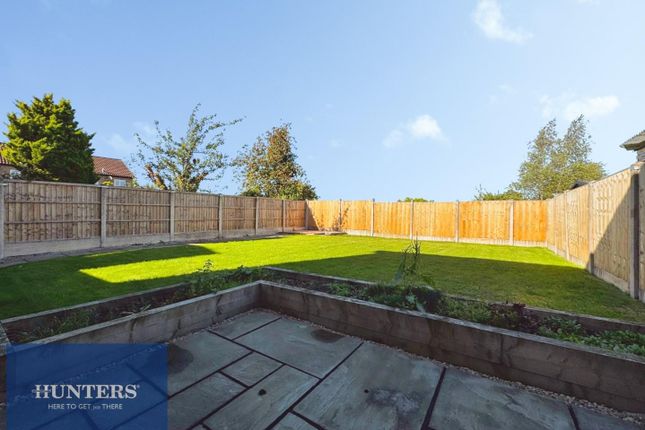 14, Pondwell Drive, Chesterfield photo 2