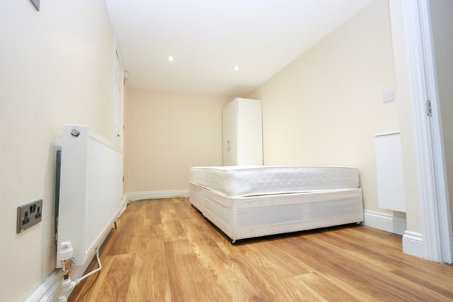 1, Nash Road, LONDON photo 4