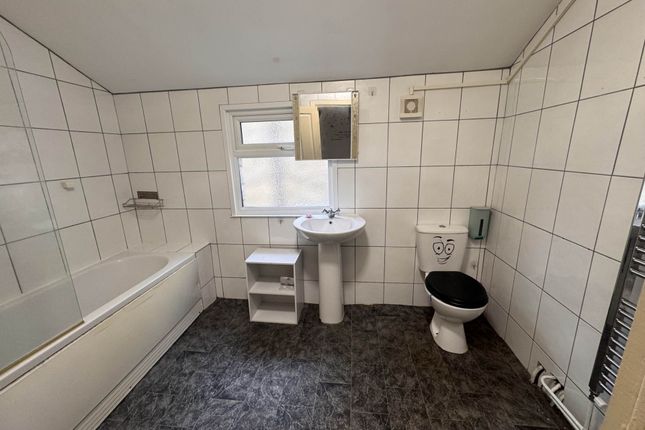 41b, Institute Road, Chatham photo 4
