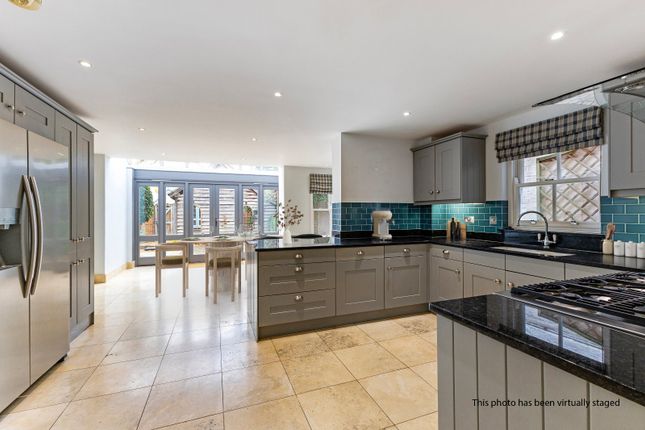 9, Beaumont Rise, Buckinghamshire photo 2