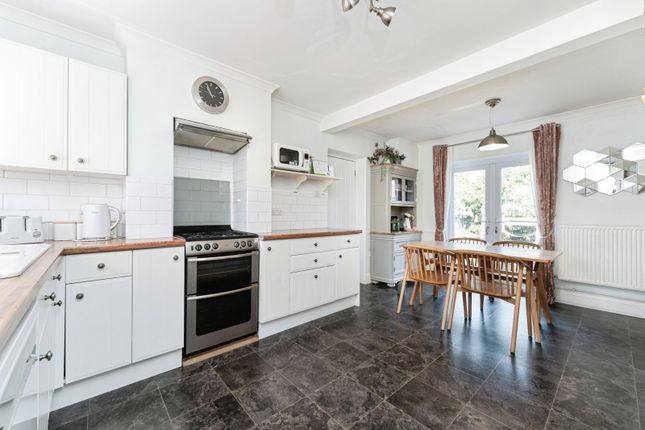 13, Cromwell Road, Ely photo 3