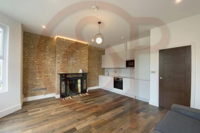 116B, Leghorn Road, London photo 3