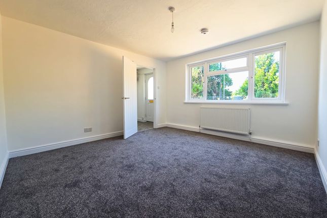 31 Westlands, Heytesbury, Warminster photo 2