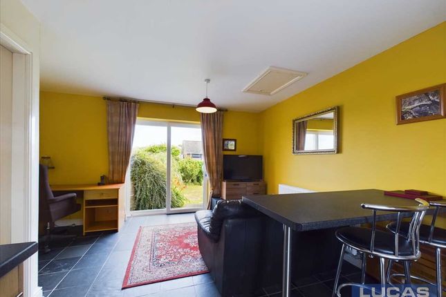 Open Plan Kitchen/Living Area