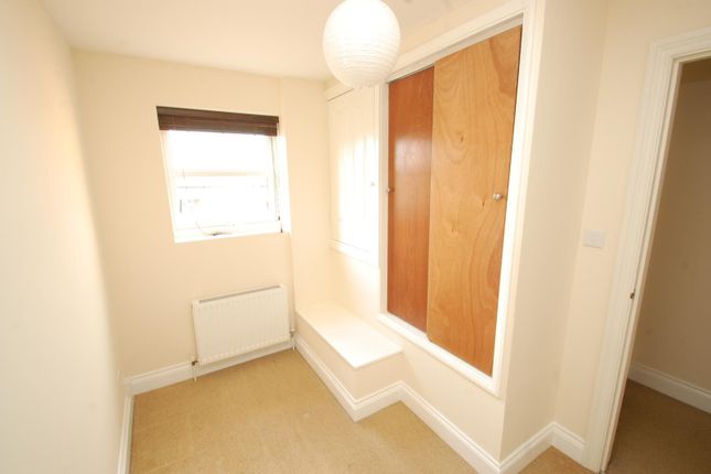 Flat to rent in Ongar Road, Brentwood