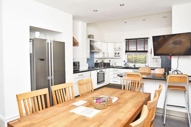 117 Franklin Road, Harrogate photo 2