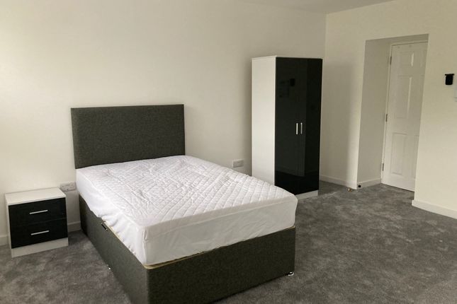 Thumbnail Flat to rent in Rooms 1-4, 8A Ironmarket, Newcastle-Under-Lyme