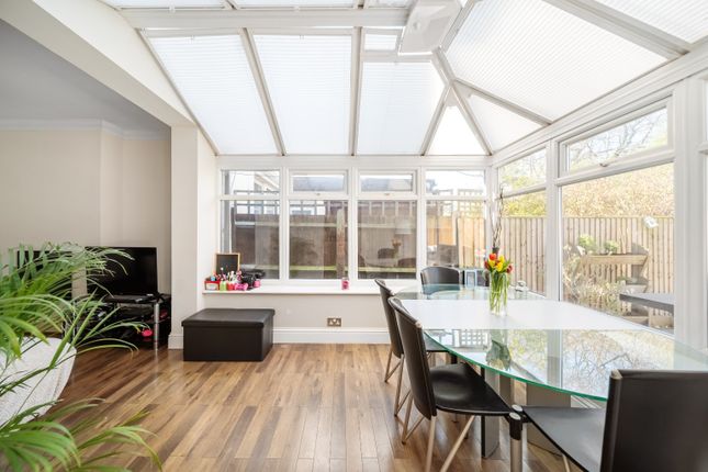 134, Domonic Drive, London photo 5
