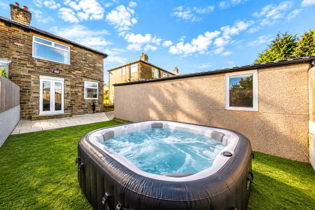 4, Gleanings Avenue, West Yorkshire photo 2