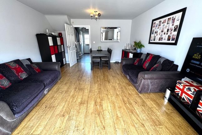 7, Petunia Close, Nuneaton photo 2
