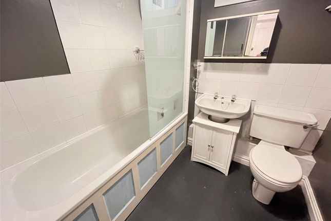 40,, The Albany, DAVENTRY photo 4