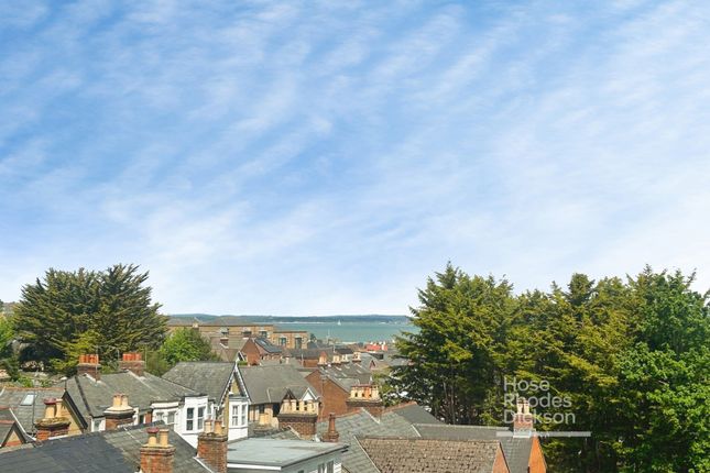 50, Victoria Road, Isle of Wight photo 2