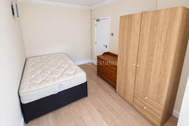 Room 1, Wykeham Road, Reading photo 4