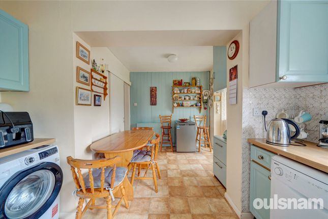 7, Churchill Avenue, Worcestershire photo 4