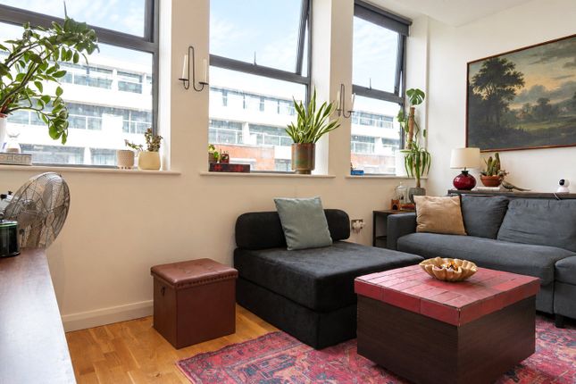 Flat 41, Norwich House, 11, Streatham High Road, London photo 2