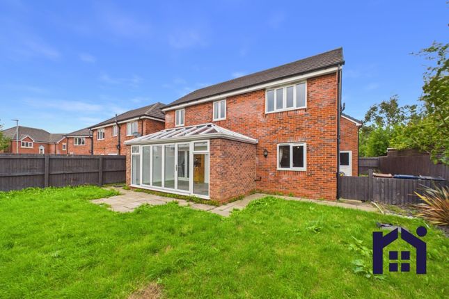 4 Willowbank Close, Leyland photo 4