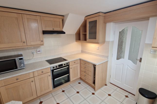 Semi-detached house to rent in Worcester Avenue, Birstall