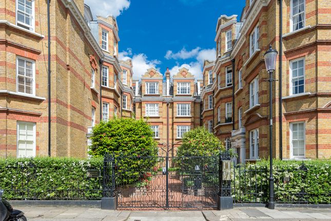 3-bed flat on 5A Bullingham Mansions,, Pitt Street, Kensington, £1,390,000