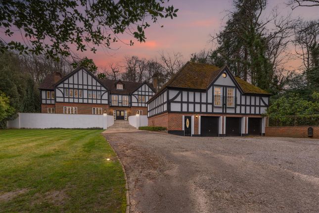 Thumbnail Detached house for sale in Bagshot Road, Ascot