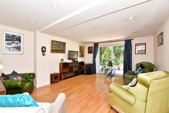 Thumbnail Flat for sale in The Uplands, Loughton, Essex