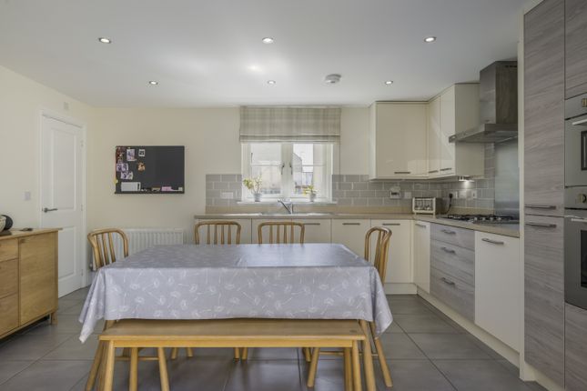 67, Nightingale Way, Cirencester photo 4
