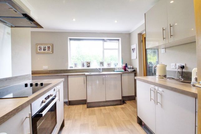48, Brookside Crescent, Cuffley photo 3