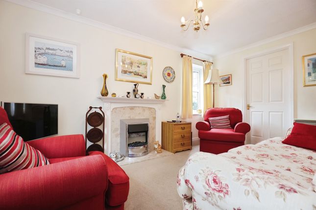 18, Saffron Meadow, Stratford-Upon-Avon photo 4