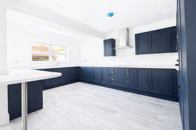 5 Willows Garth, Roxton Road, Immingham photo 4