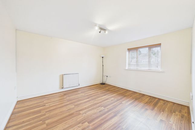 19 Avenue Gardens, Thetford photo 2