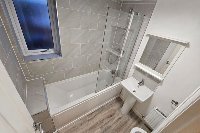 35, Spooner Croft, Birmingham photo 4