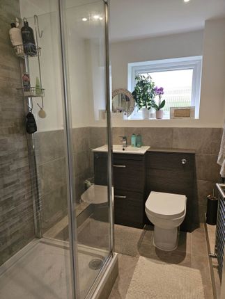 Flat for sale in Murray Avenue, Bromley
