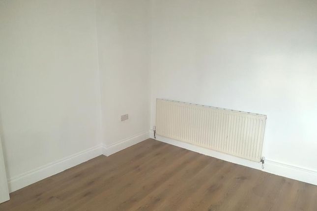 Flat 1, 130B Green St, Forest Gate photo 4