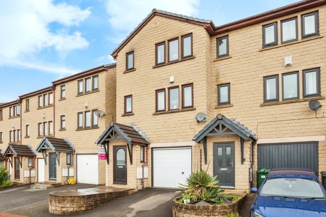Town house for sale in Cliffe Street, Dewsbury