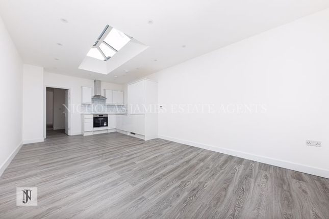 Thumbnail Flat to rent in Market Chambers, Church Street, Enfield
