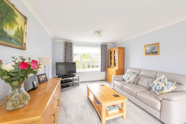 14, Netherby Close, Tring photo 3