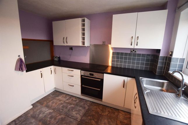 62, Maplins Close, Rainham photo 2