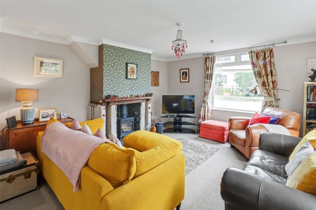 8 London Court,, Lynton Road, Ilfracombe photo 3